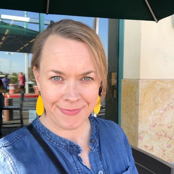 Meet your Posher, Michele - Picture 4 of 5